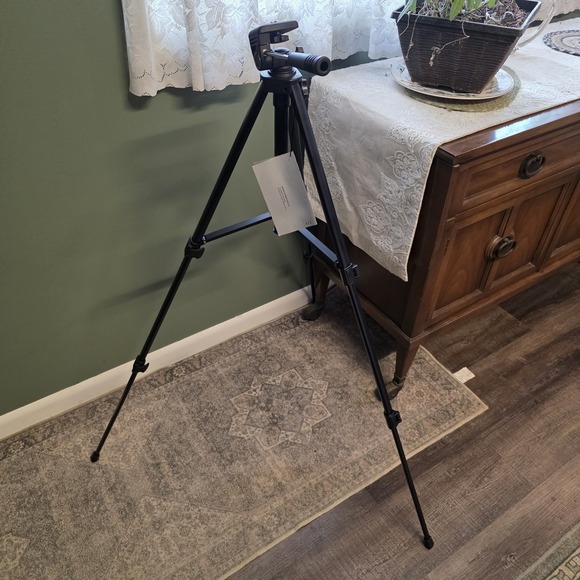 Rokinon T10 Camera Tripod - Picture 7 of 9